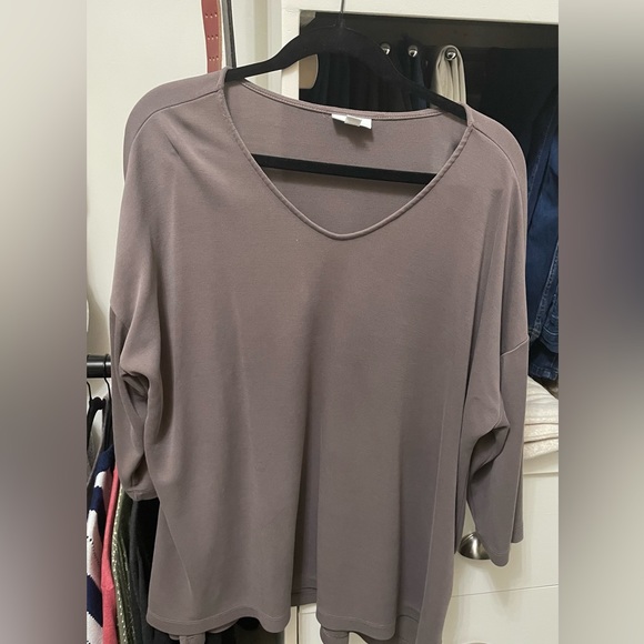 J.Jill Pure top. 3/4 sleeves silky smooth texture. - Picture 3 of 3